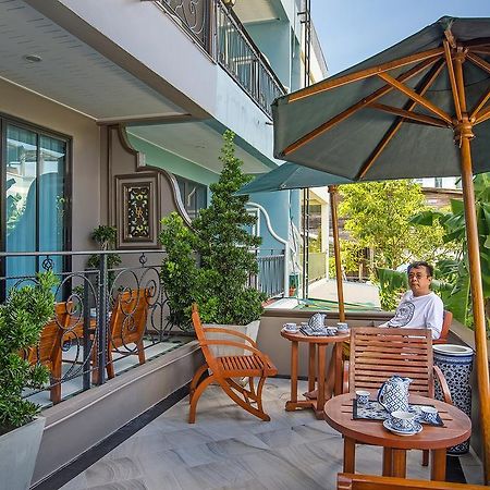 ยู เรสซิเดนต์ โฮเทล Hotel Krabi ภายนอก รูปภาพ