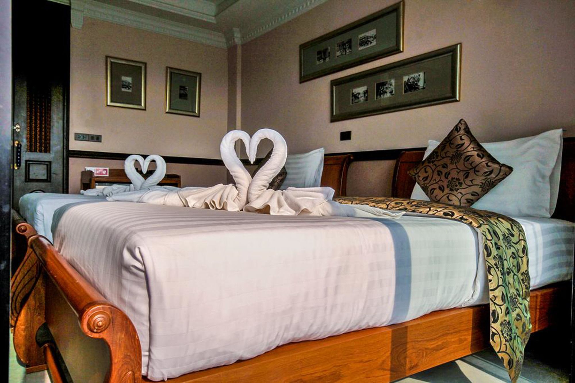 ยู เรสซิเดนต์ โฮเทล Hotel Krabi ภายนอก รูปภาพ