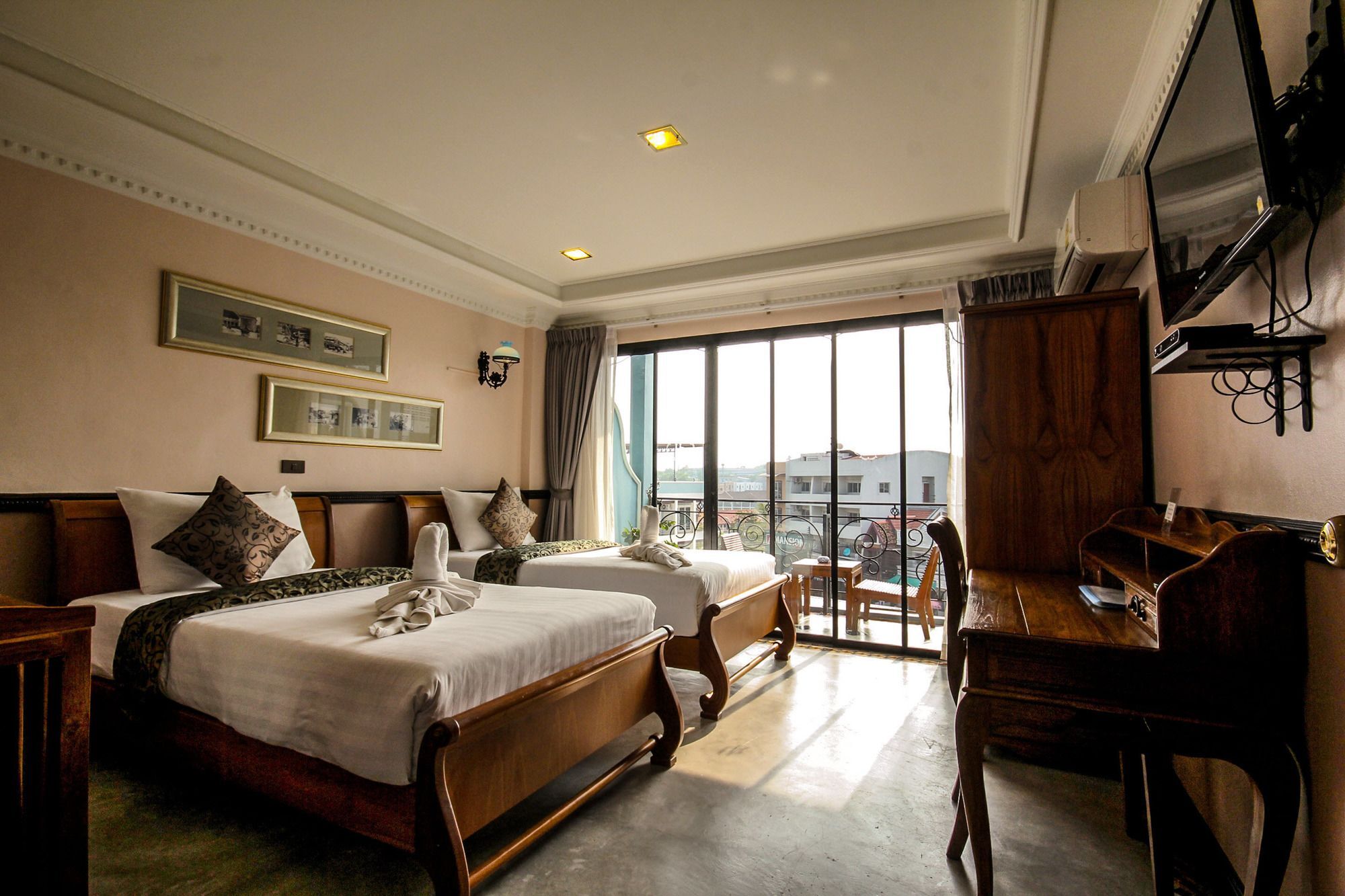 ยู เรสซิเดนต์ โฮเทล Hotel Krabi ภายนอก รูปภาพ